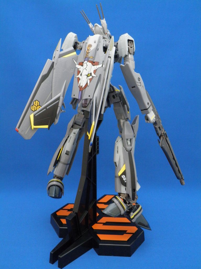 DX超合金 VF-25S メサイアバルキリー (オズマ・リー機
