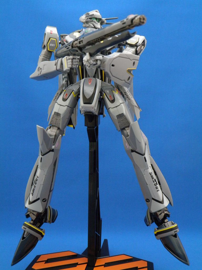 DX超合金 VF-25S メサイアバルキリー (オズマ・リー機